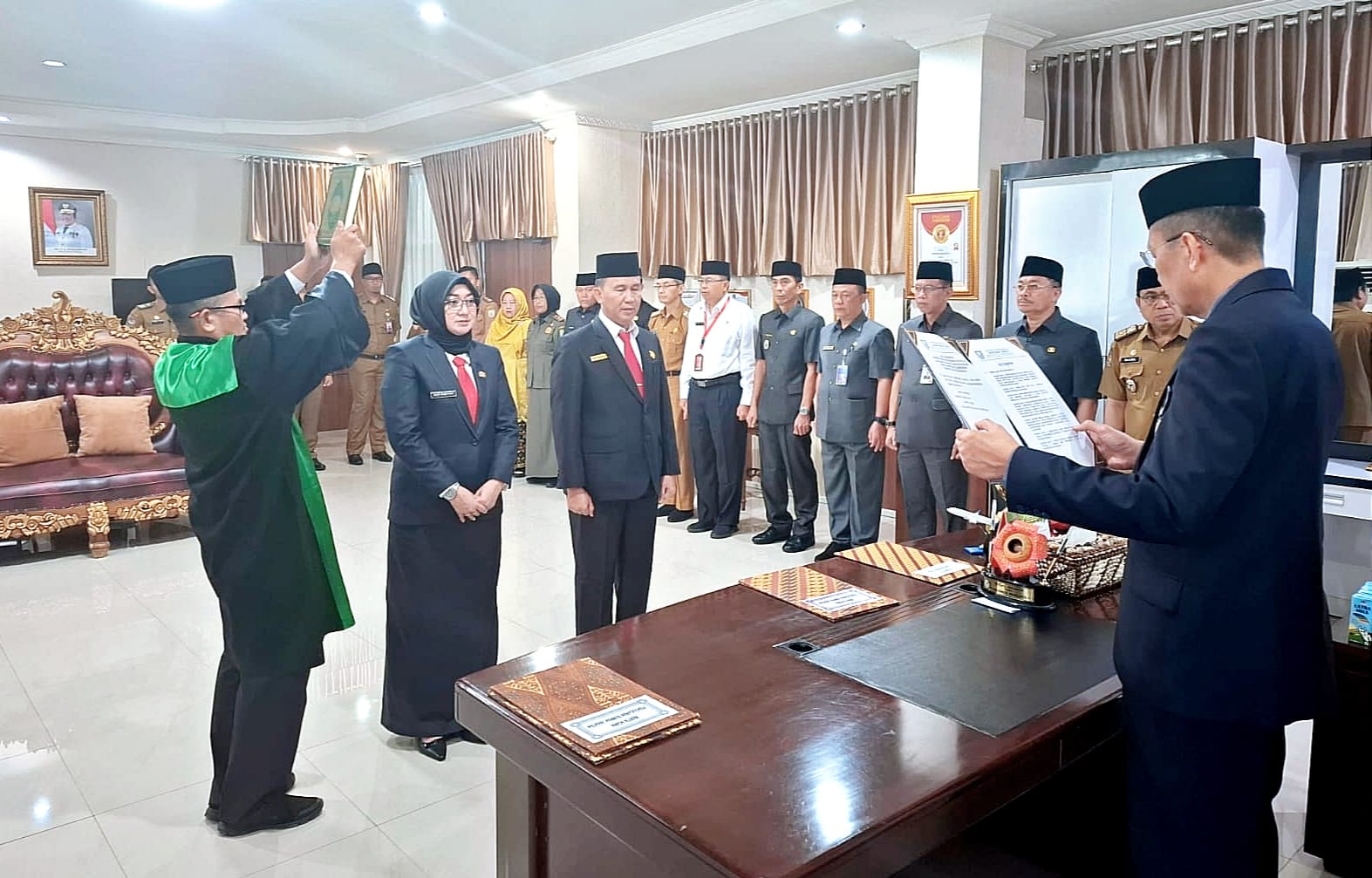 Syahjudin Burhan Dilantik Menjadi Kadis Dukcapil Provinsi Bengkulu, Reri Marfiana jadi Sekretaris Dikbud 