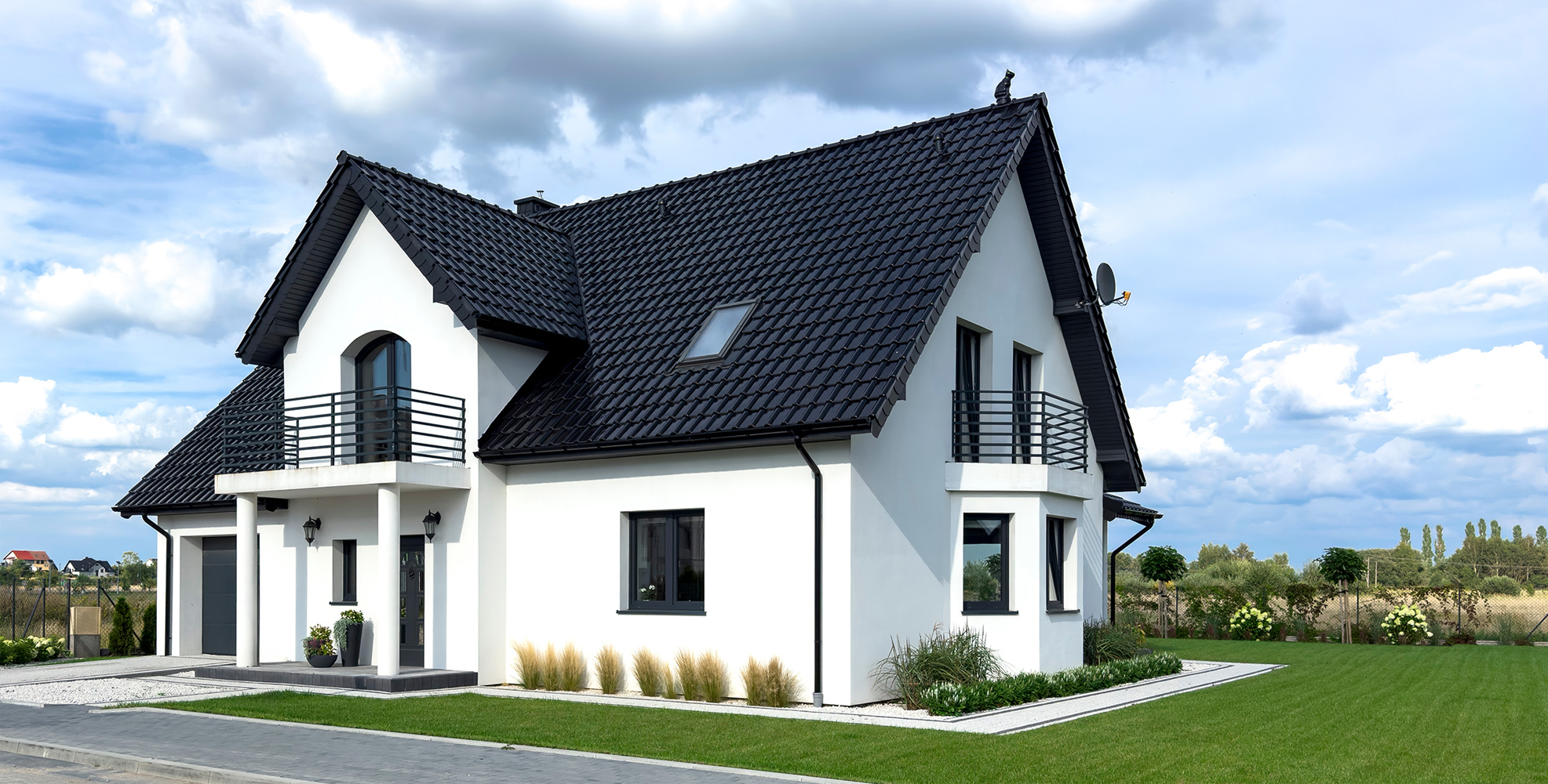 10 Bentuk Atap Rumah Paling Bagus dan Kuat