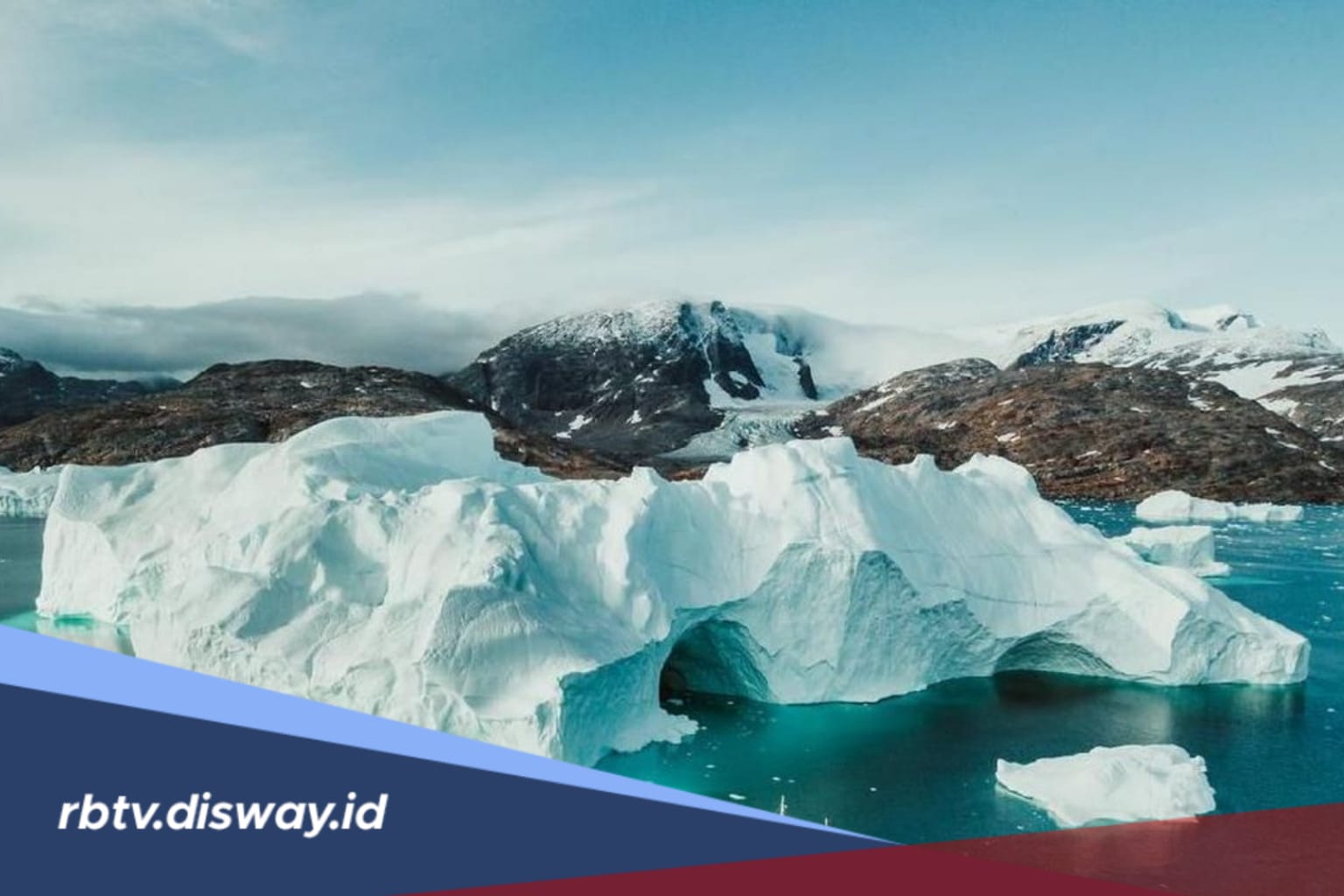 Heboh! Gunung Es Raksasa Greenland Tiba-tiba Terbalik, Sebabkan Gelombang Besar