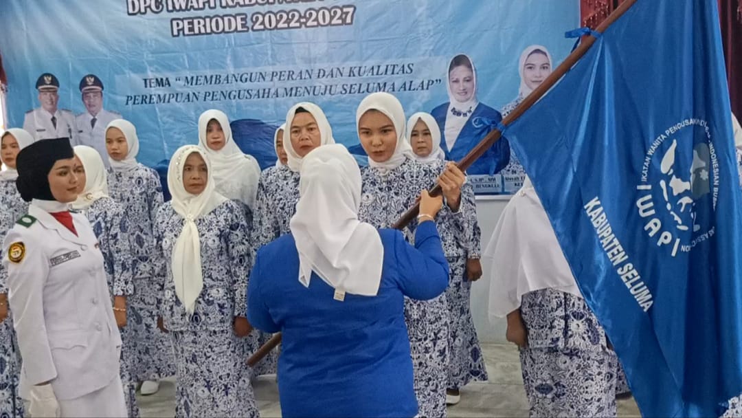 Aisyah Elizawati Jabat Ketua DPC IWAPI Kabupaten Seluma 