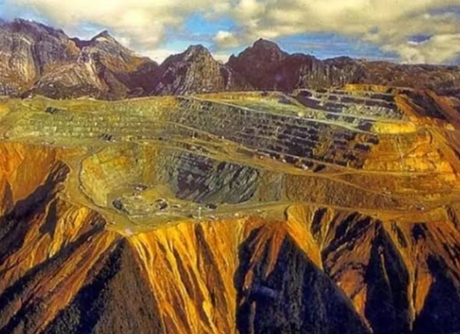 Ngotot Ingin Merdeka, Ternyata Papua Simpan Gunung Emas, Kaya Potensi Tembaga dan Perak