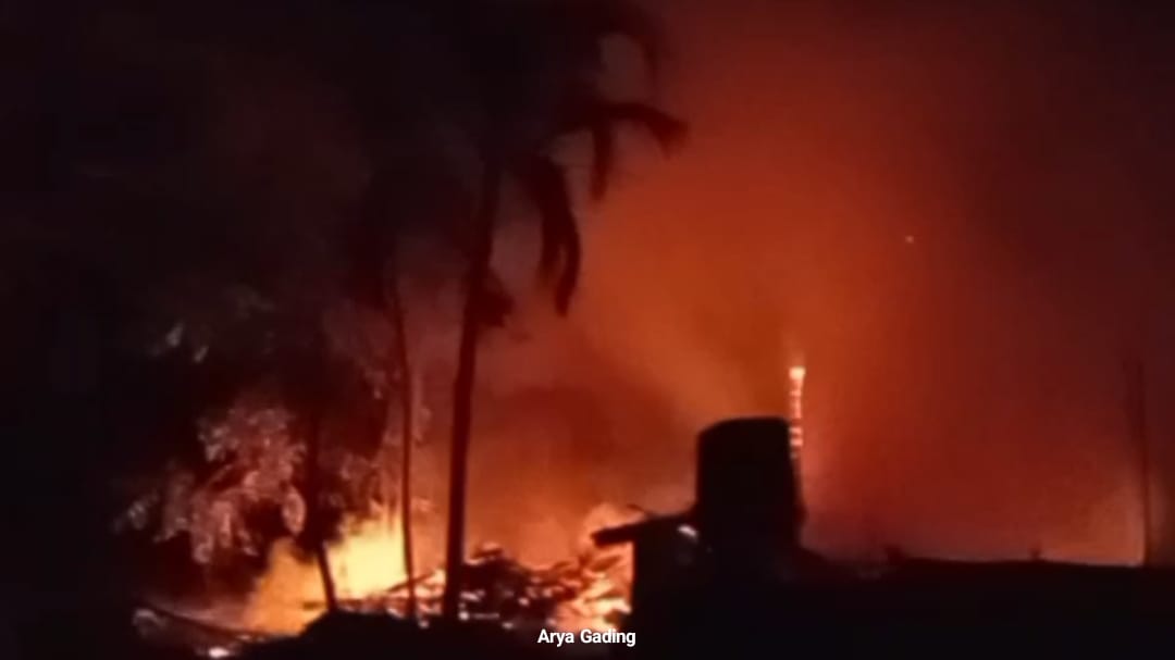 Kebakaran Hebat di Seluma, Belasan Sepeda Motor Hangus Terbakar