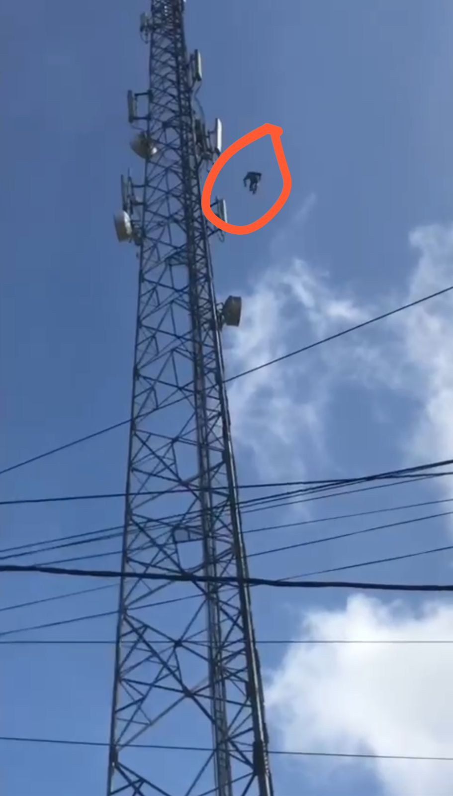 Bukan Atraksi, Begini Nasib Pria di Lebong yang Loncat dari Tower Setinggi 75 Meter 