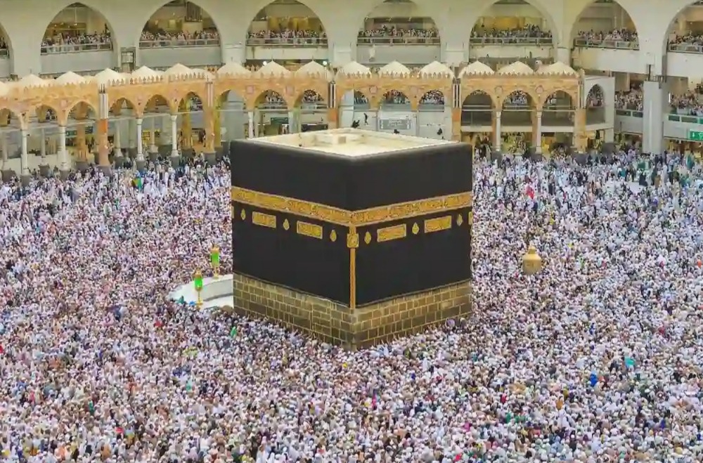 Larangan Untuk Para Muslimah saat Melaksanakan Umroh di Tanah Suci