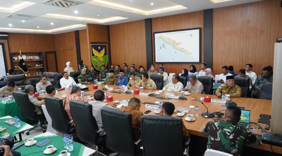 Rapat dengan Kepala Staf Kepresidenan, Walikota Bengkulu Minta Penanggulangan Banjir