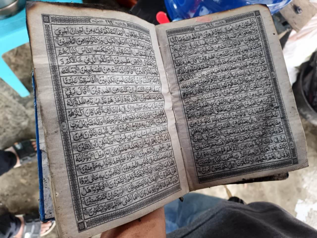 Tanda Kebesaran Tuhan, Mushaf Al Quran Ditemukan Utuh, Sementara Rumah Hangus Terbakar
