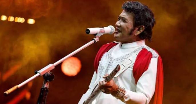 Karena Lagu Ini Rhoma Irama Sering Menangis, Bertahun-tahun Tidak Sanggup Menyanyikan di Panggung