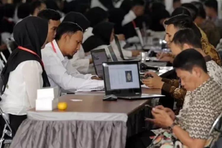 Selain Gaji dan Tunjangan, PPPK Dapat THR Gak? Ini Aturannya, Silakan Dipahami