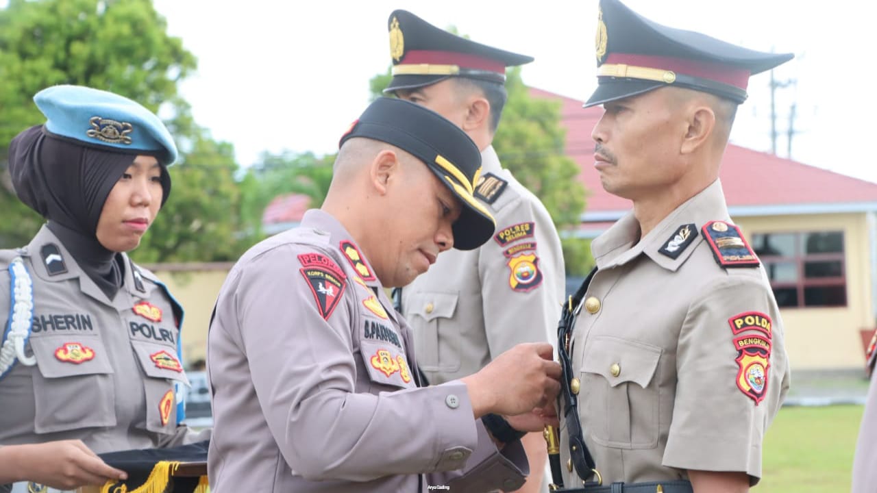 2 Pejabat Pensiun dan 2 Perwira Mutasi, Kapolres Seluma Promosikan Pejabat Baru