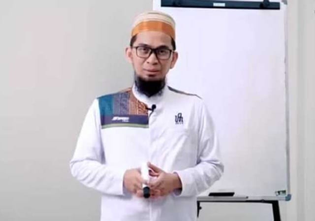 Ternyata Mudah, Ustadz Adi Hidayat Beberkan 6 Amalan untuk Menjadi Kaya