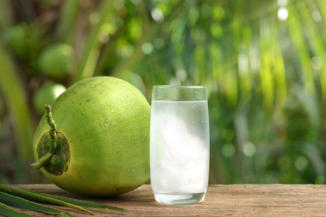  Air Kelapa Bisa untuk Diet Turunkan Berat Badan, Begini Tips Mengonsumsinya
