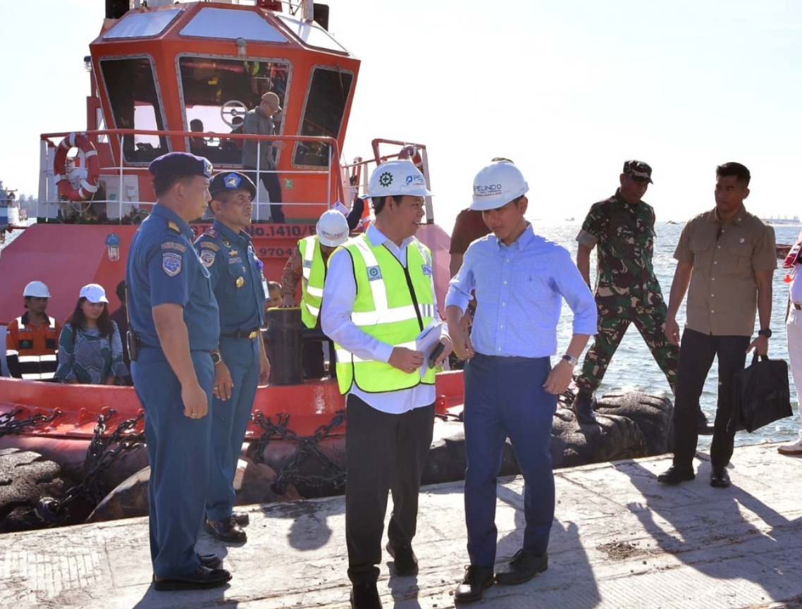 Bersama Wapres Gibran, Sultan Tinjau Langsung Proses Pengerukan Pelabuhan Pulau Baai Bengkulu 