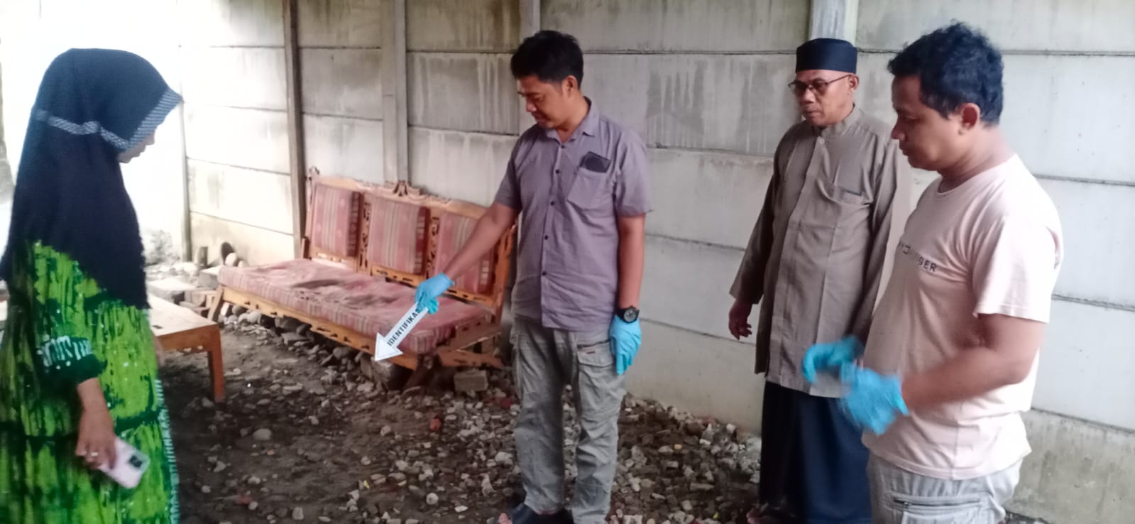 Diduga Keracunan Nasi Kotak, Puluhan Warga Sumber Jaya Dilarikan ke Rumah Sakit