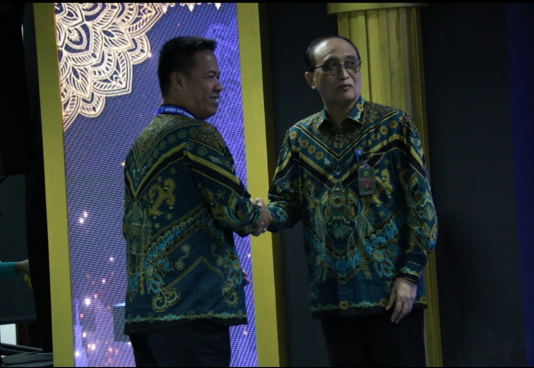 Dua Tahun Berturut-turut Mahkamah Agung Anugerahkan Predikat Unggul untuk PN Manna