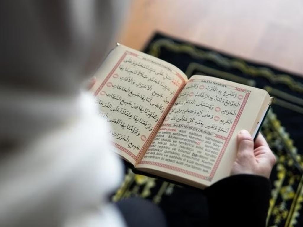 Pelindung dari Kejahatan, Ini Waktu yang Dianjurkan Membaca Surat Al-Falaq