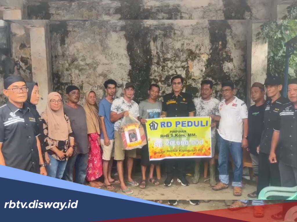 Sisihkan Gaji, Ketua Komisi II DPRD Kota Bengkulu Peduli Korban Kebakaran