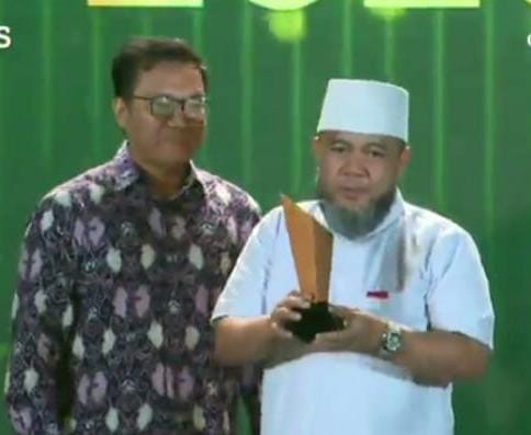 Gubernur Bengkulu Raih detikSumatera Awards 2026