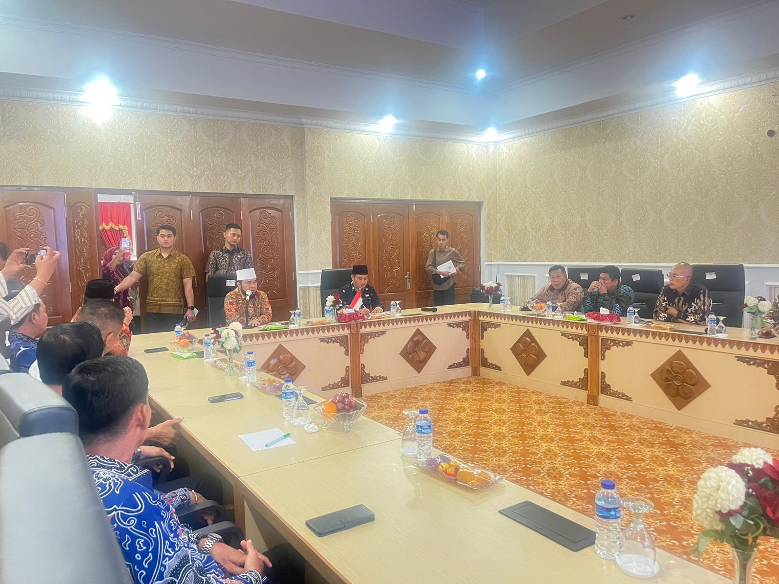 Kumpulkan Seluruh Bupati dan Walikota, Gubernur Helmi Hasan Cairkan Dana Bagi Hasil 