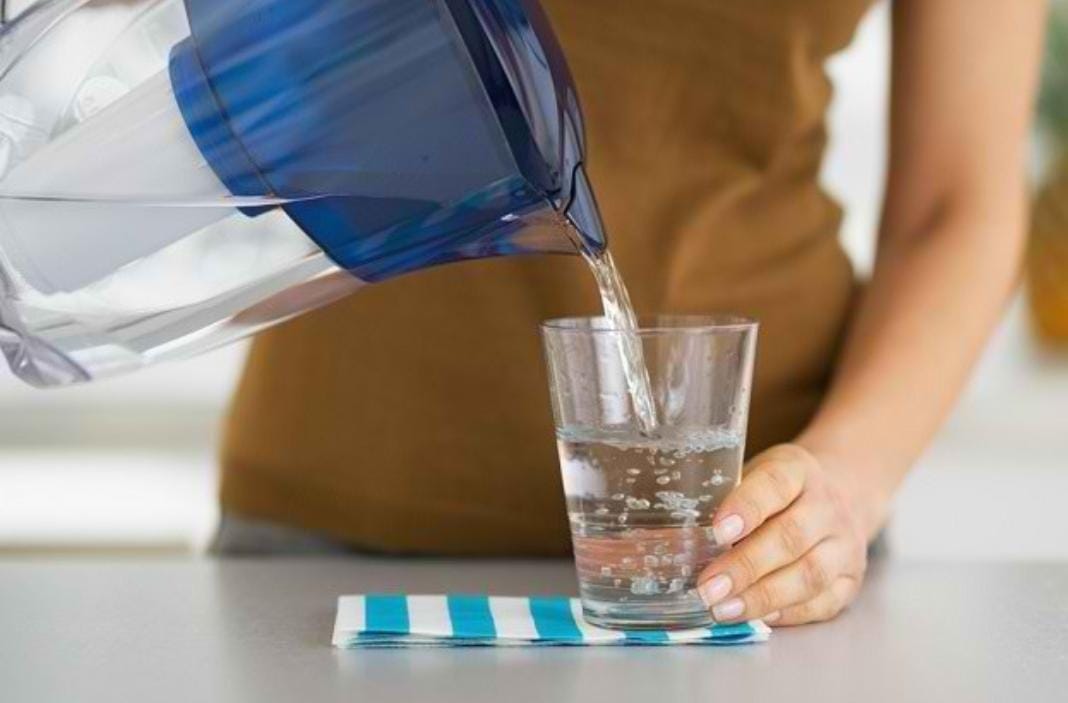 Minum Air pH Tinggi Banyak Manfaat Bagi Tubuh, Jika Berlebihan Ini Efeknya