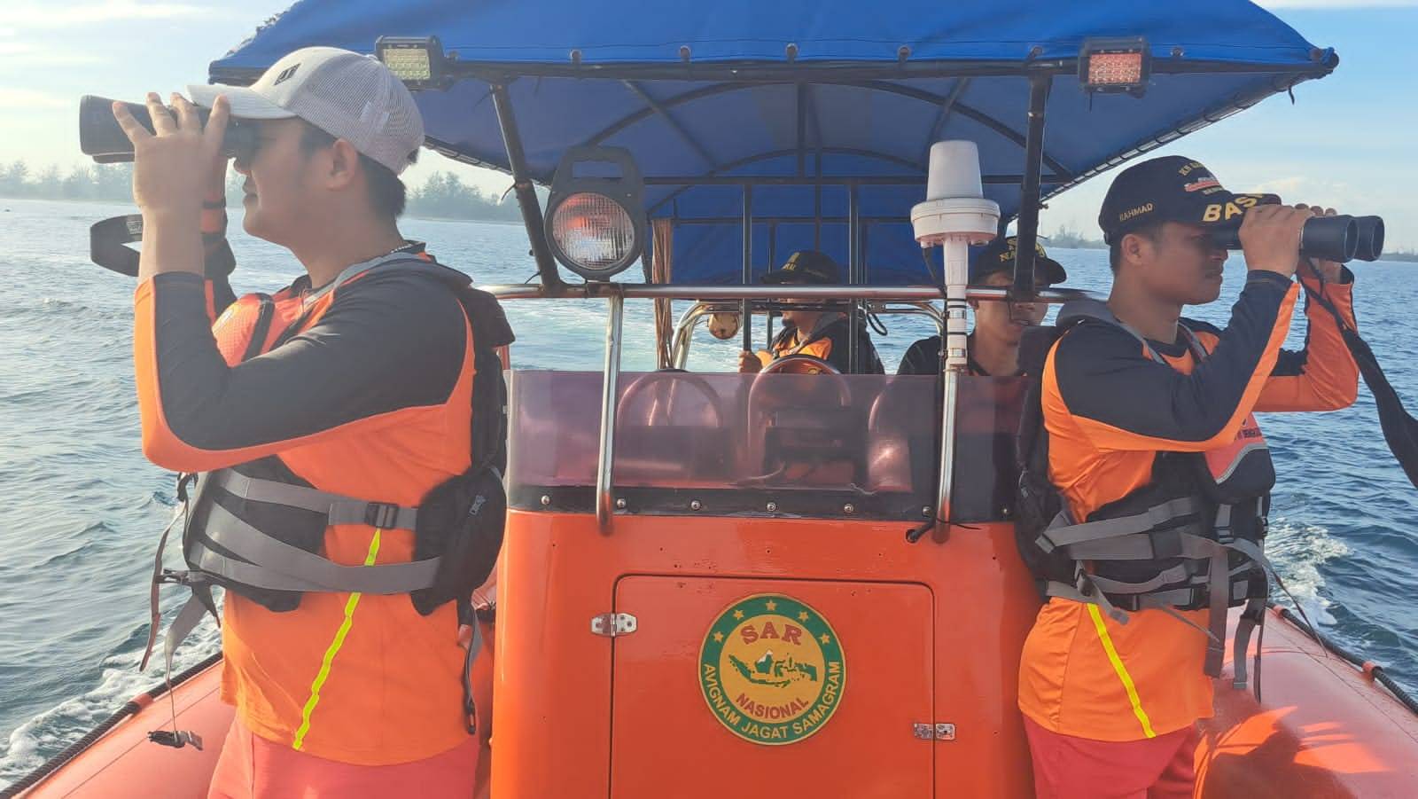 Dibagi 4 Tim, Pencarian Korban Tenggelam di Pantai Panjang Dilanjutkan