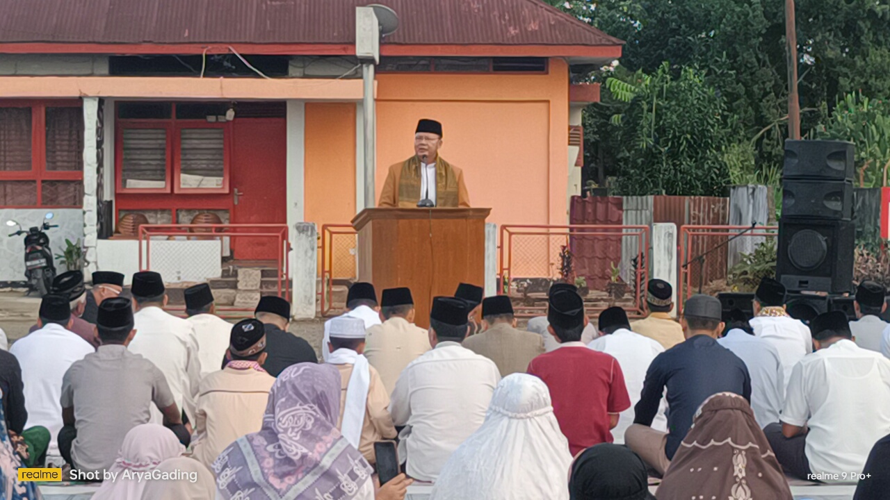 Sholat Idul Adha di Tais, Gubernur Bengkulu Ajak Masyarakat Teladani Nabi Ibrahim dan Nabi Ismail
