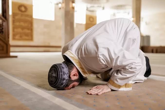 Amalan Pembuka Pintu Rezeki yang Manjur, Ini Bacaan Dzikir dan Doa Setelah Sholat Dhuha