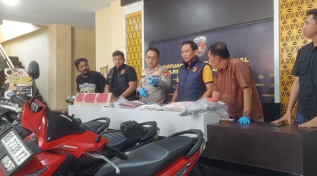 Pelaku Curanmor Tumbang Dihantam Timah Panas, Satu Pelaku Terjun ke Jurang Liku 9