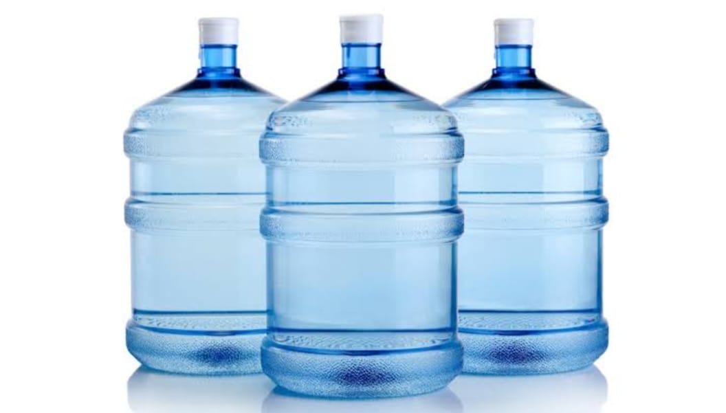 Jangan Asal Pilih, Begini Cara Memilih Air Minum Kemasan Galon yang Bebas BPA