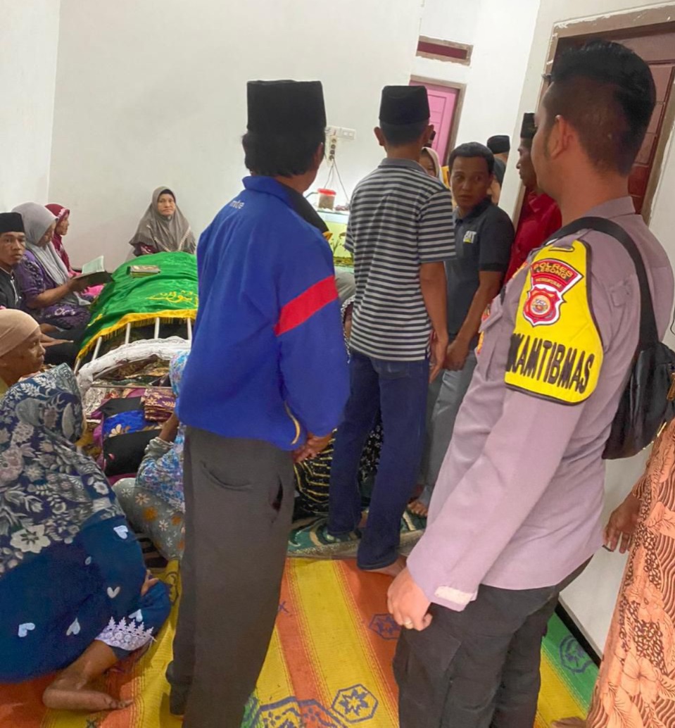  Ibu Ini Teriak Histeris Ketika Bangunkan Anak di Pagi Hari, Polisi Langsung Olah TKP