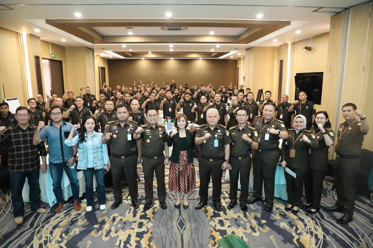 Kejaksaan Tinggi Bengkulu Raih Penghargaan Workshop Kehumasan, Kasi Penkum Peserta Terbaik Tempo Institute