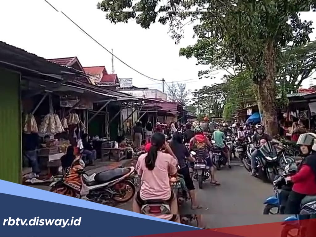 Sebulan Pasca Ditertibkan, Kawasan Jalan Pasar Pagi Kembali Jadi Lapak PKL