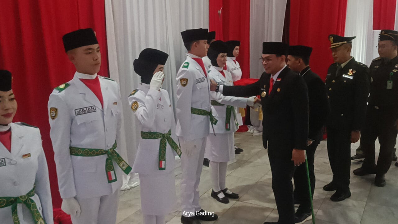 Bupati Seluma Teddy Rahman Kukuhkan 36 Paskibraka Angkatan 2026