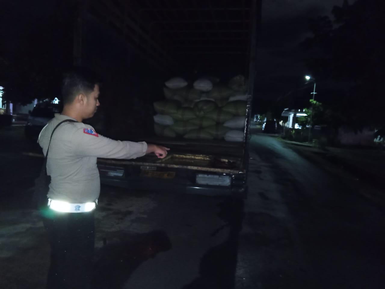 Kecelakaan Lalu Lintas Tabrak Truk Berhenti, Dua Warga Tewas