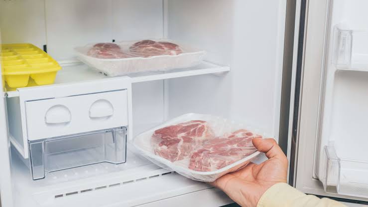 Ini 3 Cara Menyimpan Daging Kurban di Kulkas, Agar Awet dan Segar Tahan Lama