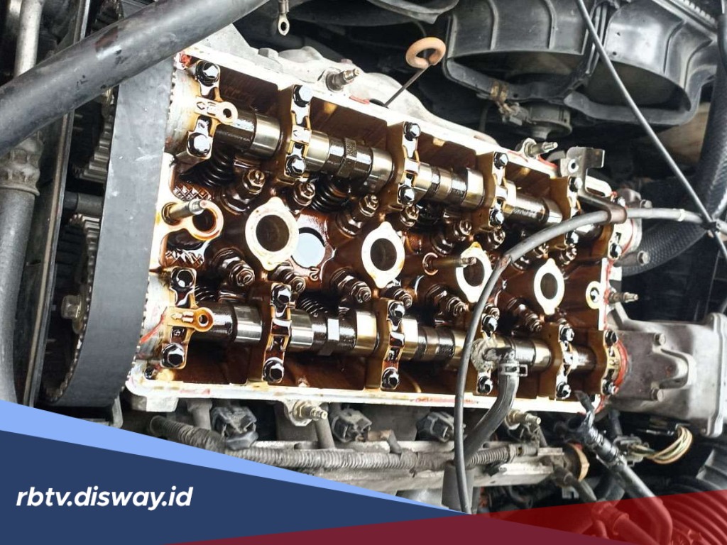 Waspada! Ini 6 Dampak Buruk jika Terlambat Ganti Oli Mobil