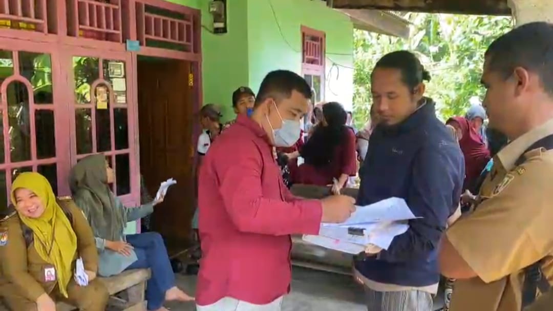 Dinas ESDM Provinsi Bengkulu Mengecek Tower SUTT PLTU yang Dikeluhkan Warga Padang Kuas Seluma