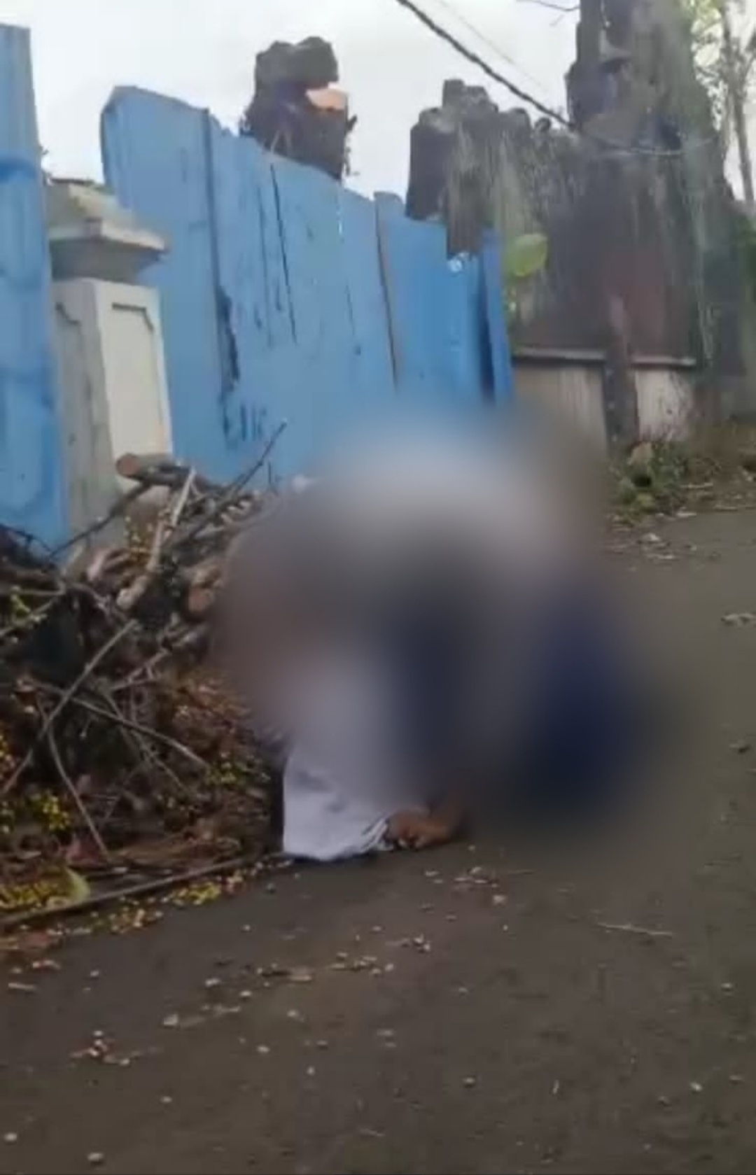 Video 38 Detik, Siswi SMPN Baku Hantam di Jalan Umum