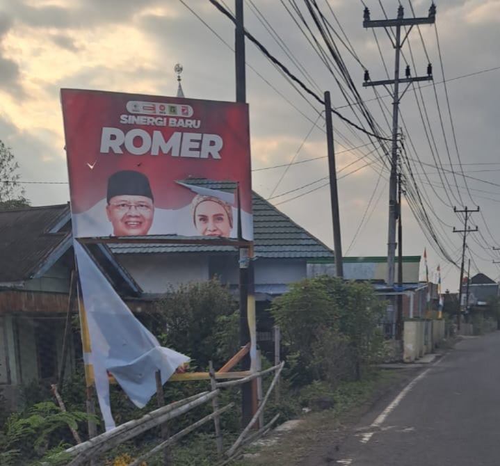 Pengerusakan Baliho Paslon Romer di Lebong, Tim Hukum Desak Kepolisian Bertindak