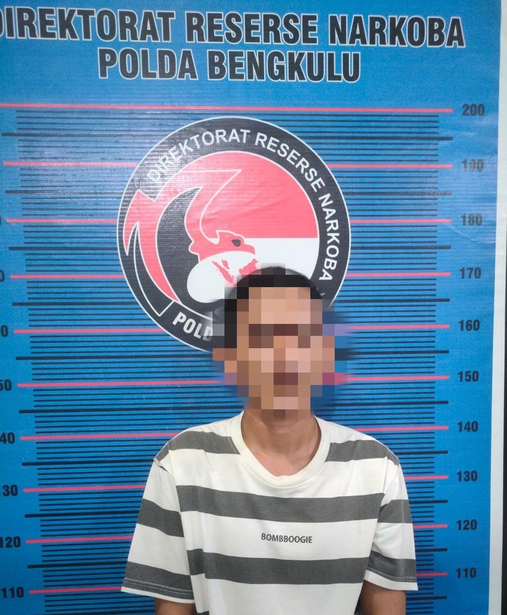 Pria Ini Punya Pekerjaan Sampingan Selain Buruh Bangunan, Beruntung Berhasil Dibongkar Polisi