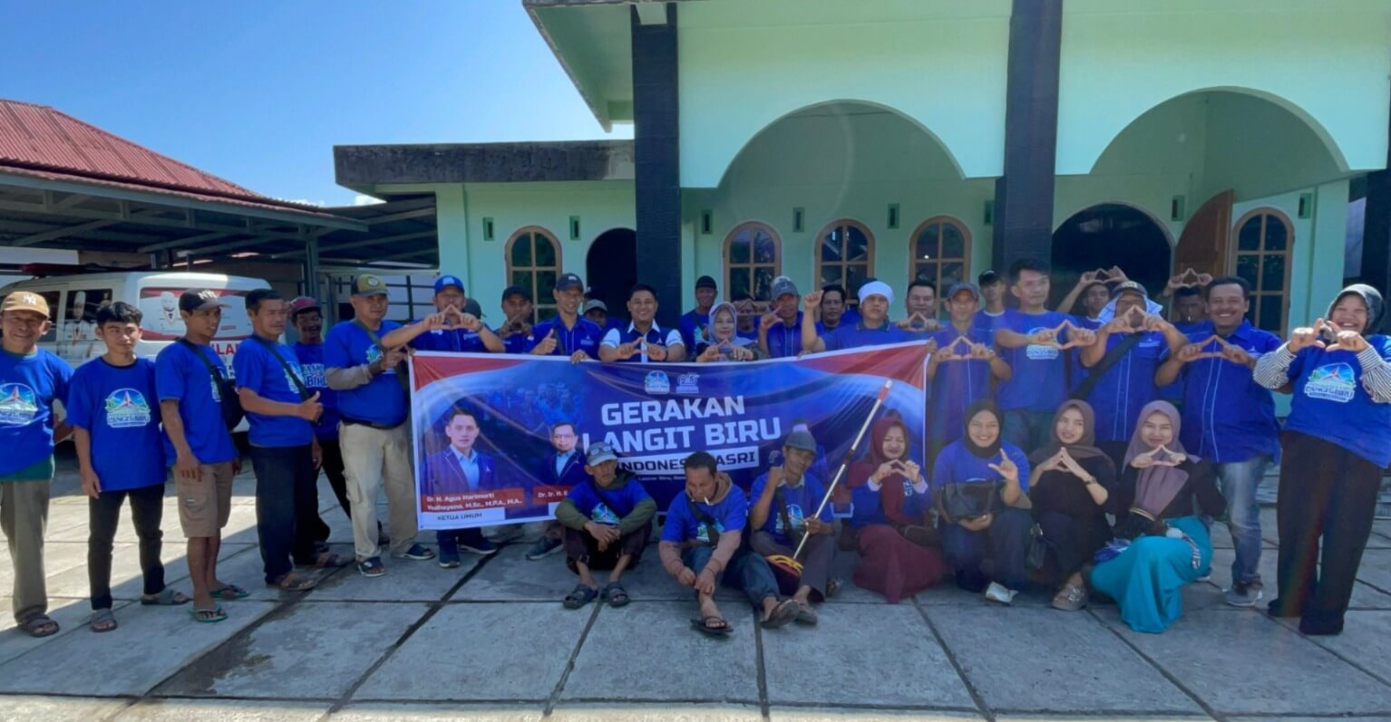 Gerakan Langit Biru Indonesia ASRI, Sambut HUT ke-25, DPC Demokrat Lebong Gelar Aksi Sosial dan Bersih Masjid