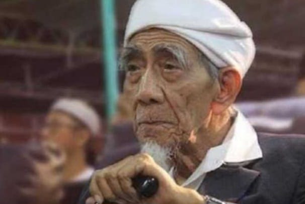 Tulisan 19 Huruf Ini Wajib Ada di Dalam Rumah, Mbah Moen: Melindungi dari Gempuran Penyakit