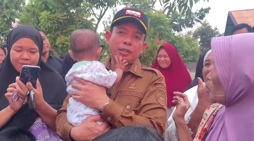 Momen Ground Breaking di Bumi Ayu, Walikota Bengkulu Angkat Balita Yatim Jadi Anak Asuh Pemkot