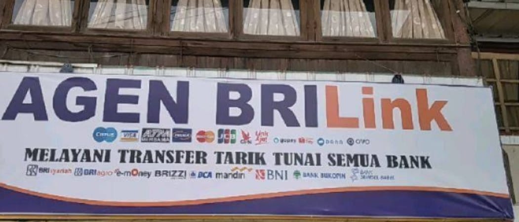 Praktis dan Ringkas, Warga Kayuagung Lebih Pilih Transaksi di BRILink Dibanding ke Bank