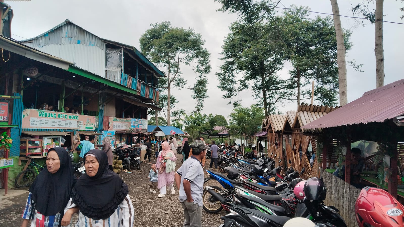 Libur Tahun Baru 2025, Pedagang di Alun-alun Mountain Valley Kabawetan Kepahiang Banjir Rupiah