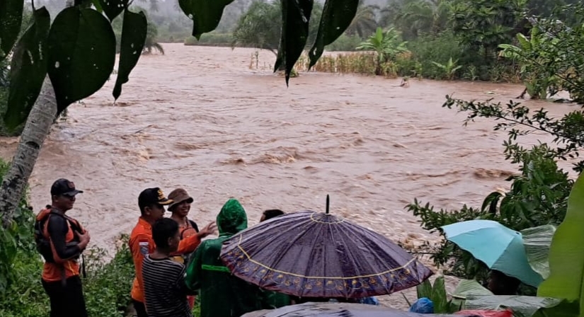 Empat Korban Hanyut di Sungai Kedurang 'Rawang Nanggam' Belum Ditemukan, Pencarian Dihentikan Karena Cuaca