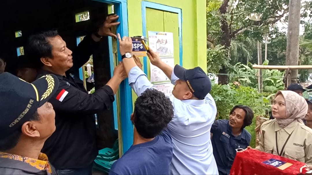 Tim Kementerian PUPR Monitoring dan Evaluasi BSPS-PKE di Desa Hargo Binangun Kecamatan Ulu Talo