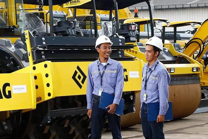 PT United Tractors Tbk Buka Lowongan Kerja, Banyak Posisi Menarik yang Ditawarkan