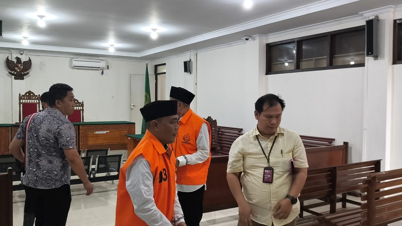 Keterlaluan, Ini Pengakuan Mantan Kades dan Bendahara Desa Pungguk Pedaro Lebong Kepada Hakim 