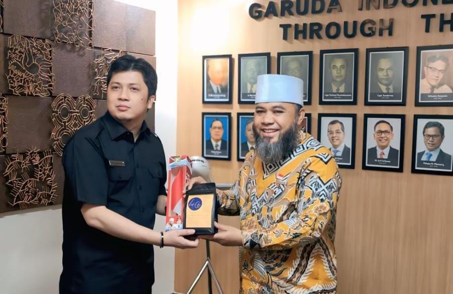 Dukung Penuh Garuda Terbang di Langit Bengkulu, Gubernur Helmi Datangi Kantor Garuda Indonesia