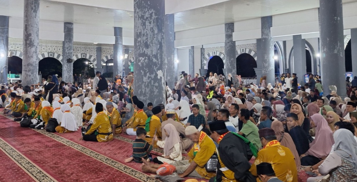 Pelepasan CJH Asal Kabupaten Mukomuko Dilakukan Bupati dan Wakil di 2 Lokasi Berbeda